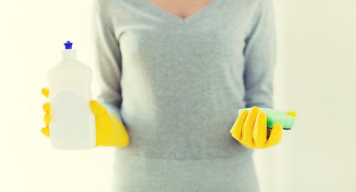Restoring a hard floor finish in SE17 with specialist cleaning