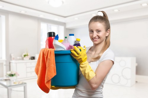 Local SE17 office cleaning for shared workspaces and desks